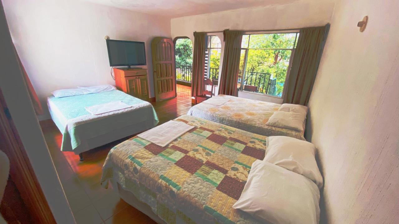 Hotel Posada Don Carlos Panajachel Eksteriør bilde
